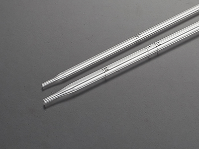 細(xì)長管身，易于進(jìn)出窄口容器